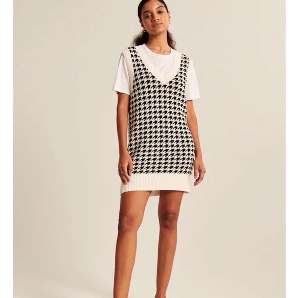 NWOT A&F Sweater Vest Mini Dress in Black & White Houndstooth / Size XS